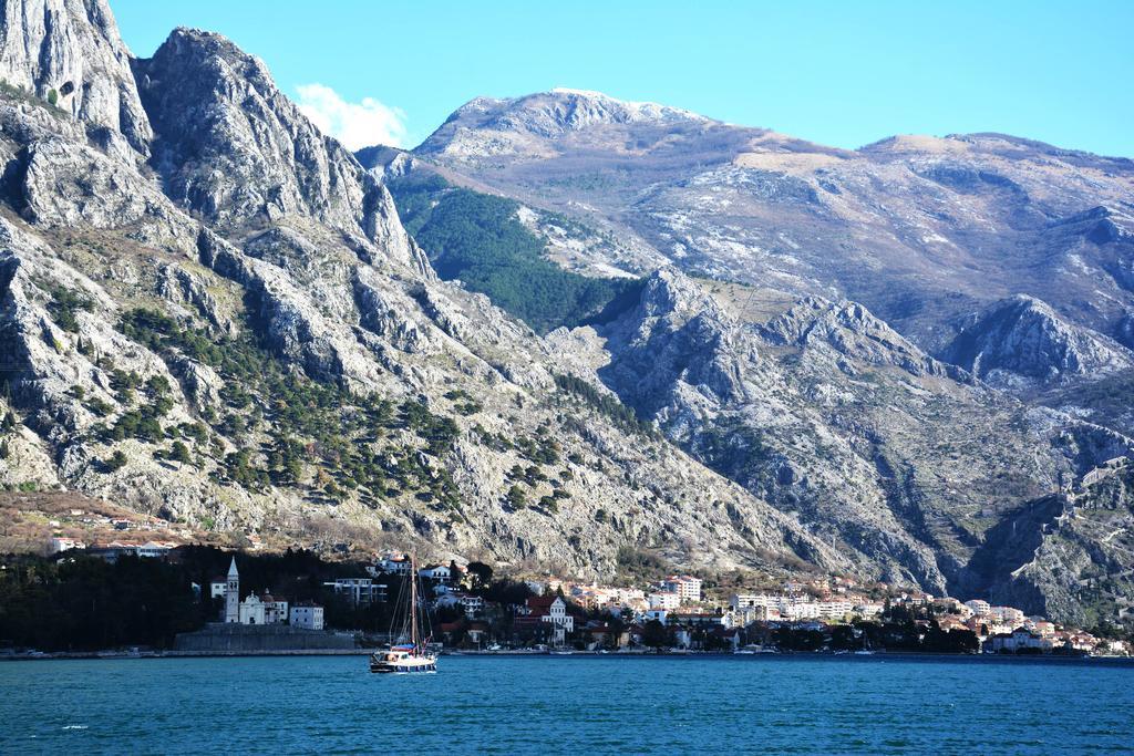 Apartments Tre Sorelle Kotor Exterior photo